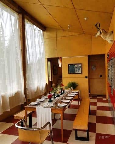 Modern Beam Structured Cabin Photo 3