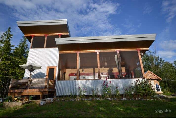 Modern Beam Structured Cabin Photo 2