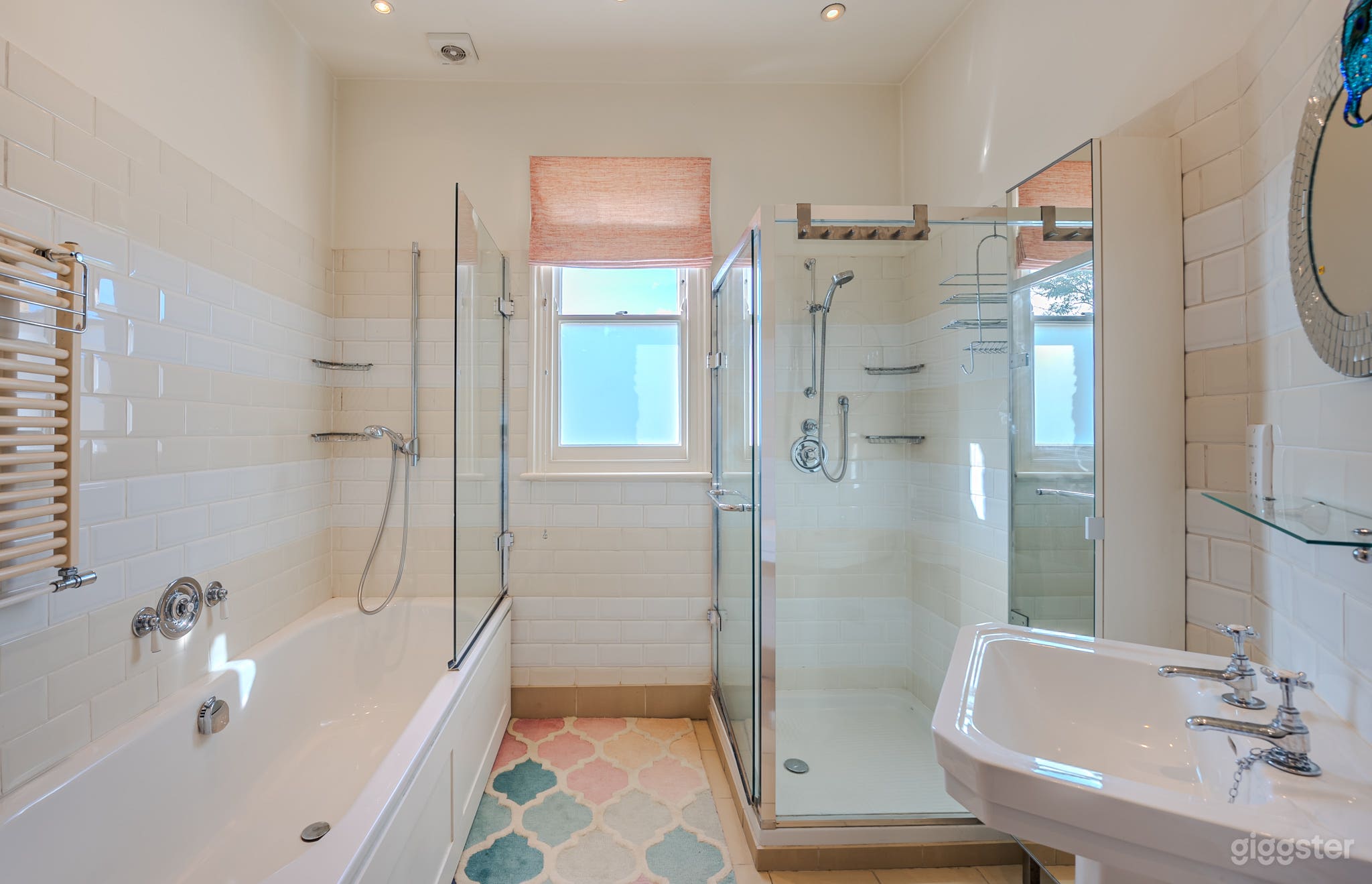 Wandsworth Home With Outdoor Split-Level Dining Photo 2