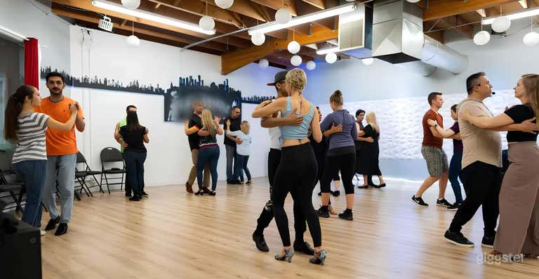  Spacious Dance Studio in Great Central Location 