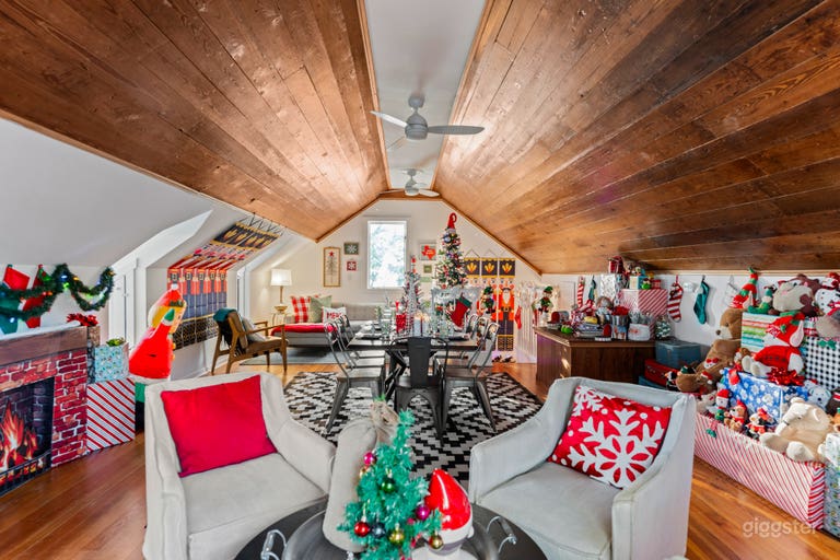  The Winter Wonderloft 