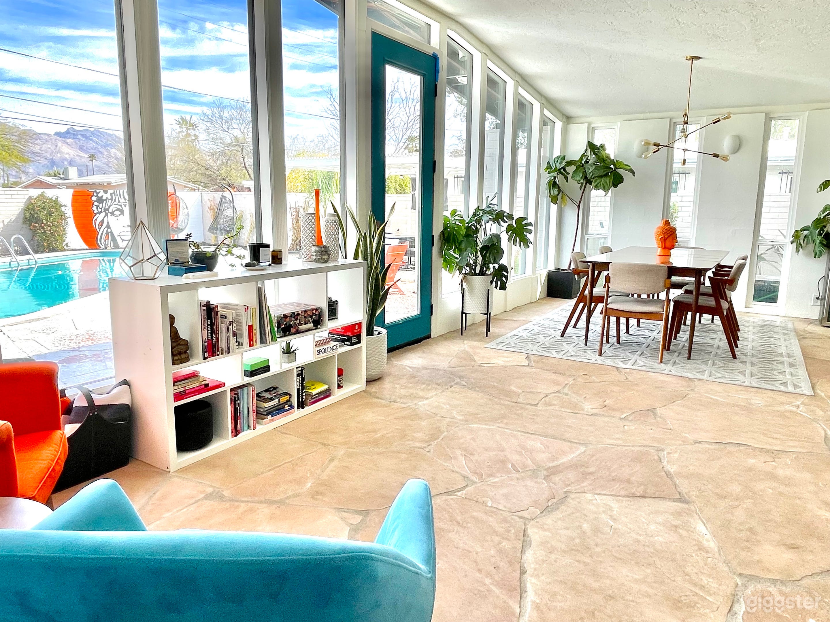 Mid Century Tucson Oasis Photo 1