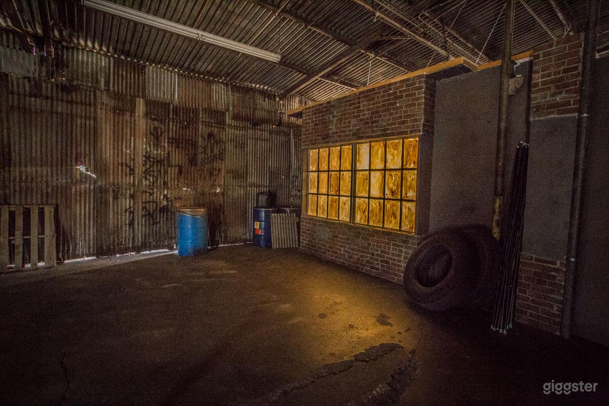 Worn down dingy Warehouse | FilmStudioLA Photo 4