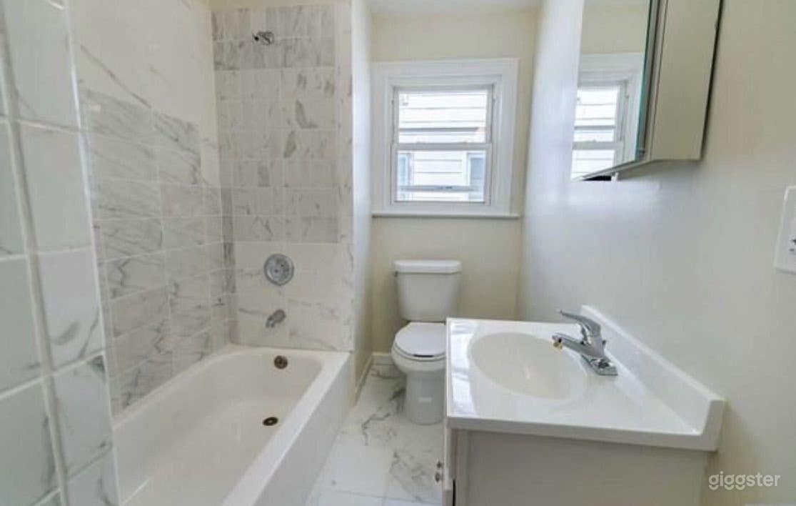 Tranquil and Cozy Space in Newark Photo 4