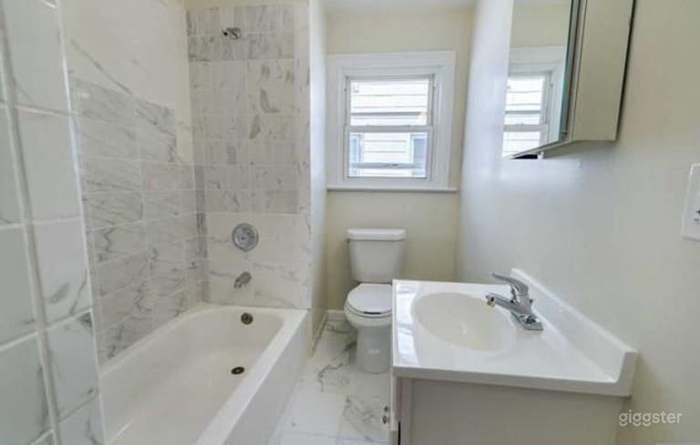  Tranquil and Cozy Space in Newark 