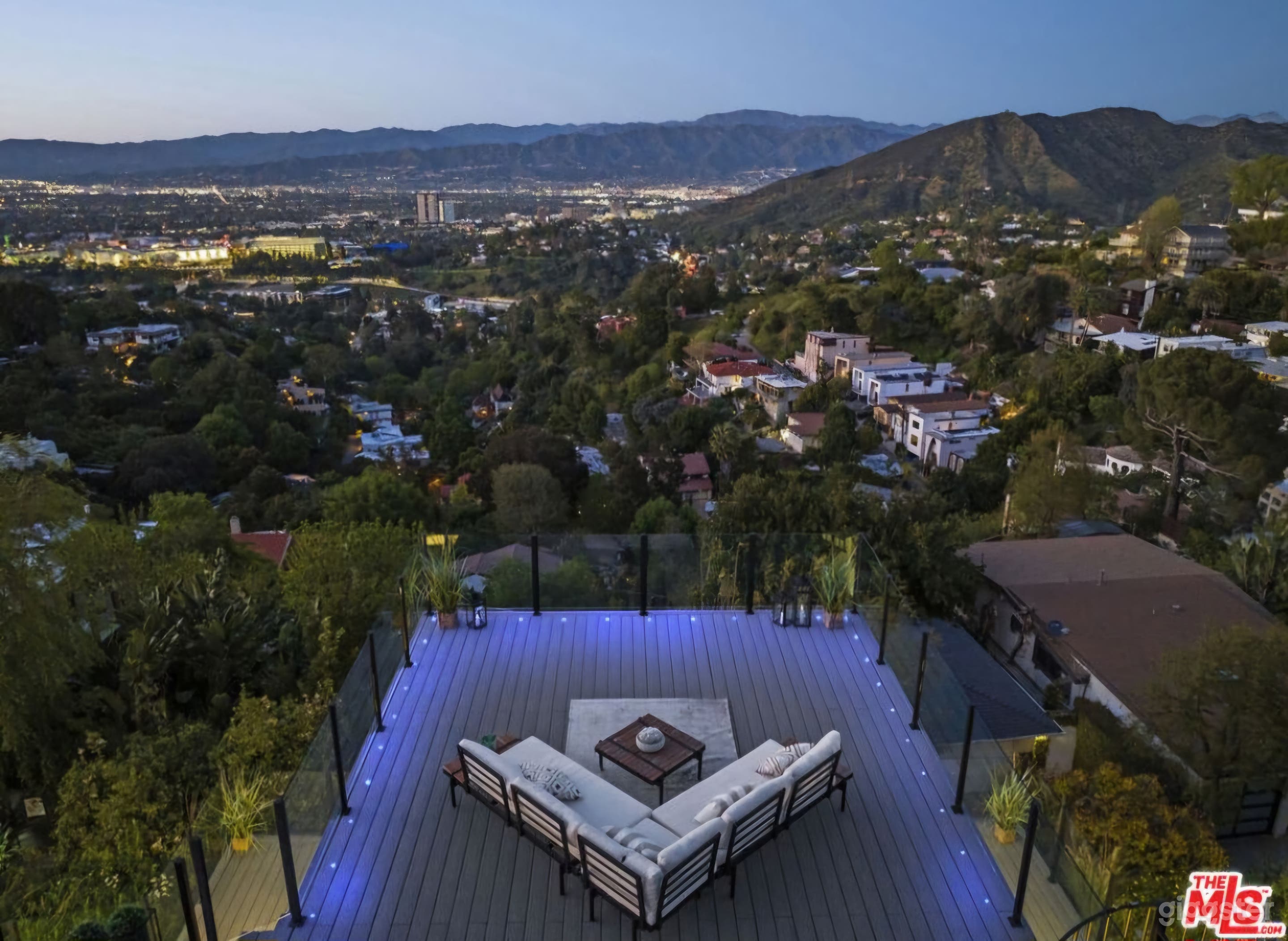 180° City Views - Hollywood Sign And Universal City Photo 1