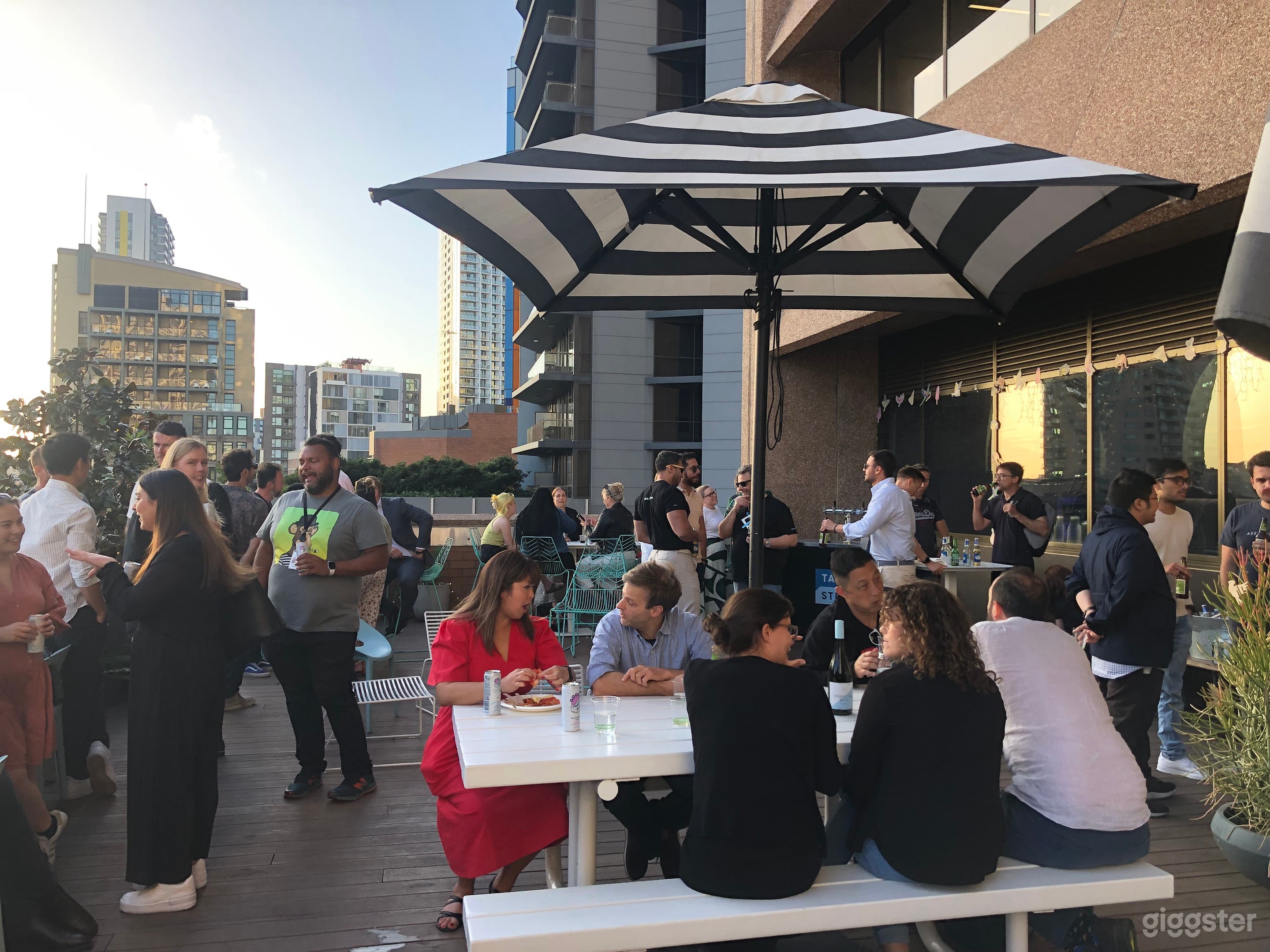 Podium &amp; Terrace Space Photo 3