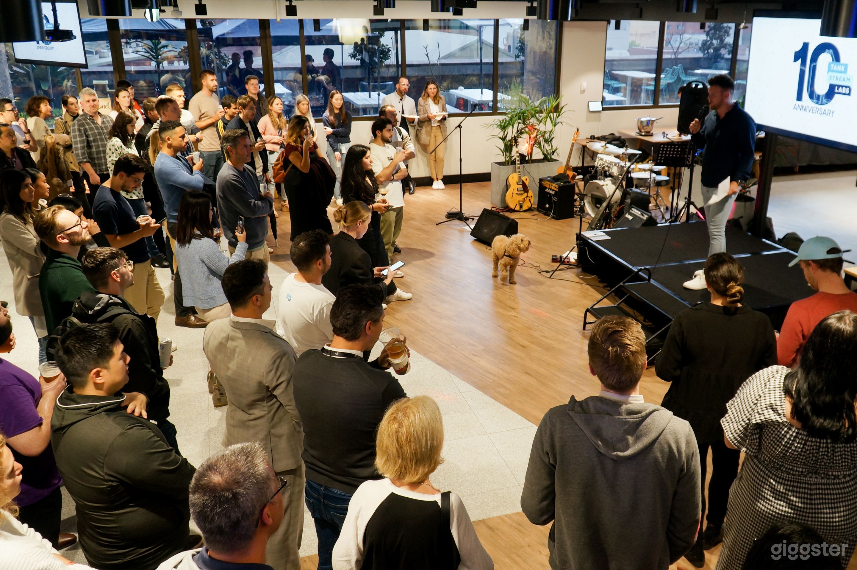 Podium &amp; Terrace Space Photo 1