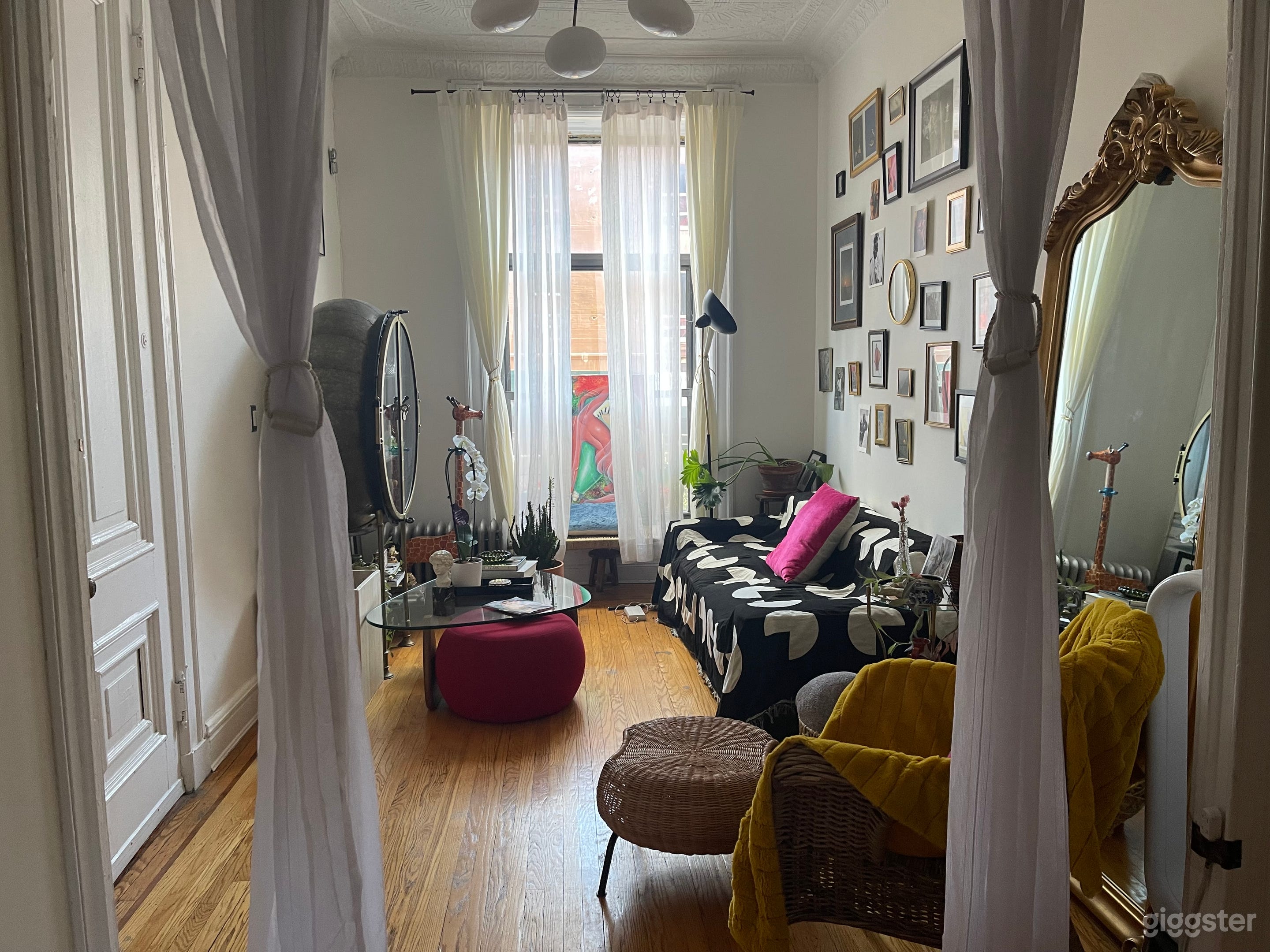 Beautiful brownstone -Bedstuy Historic Photo 4