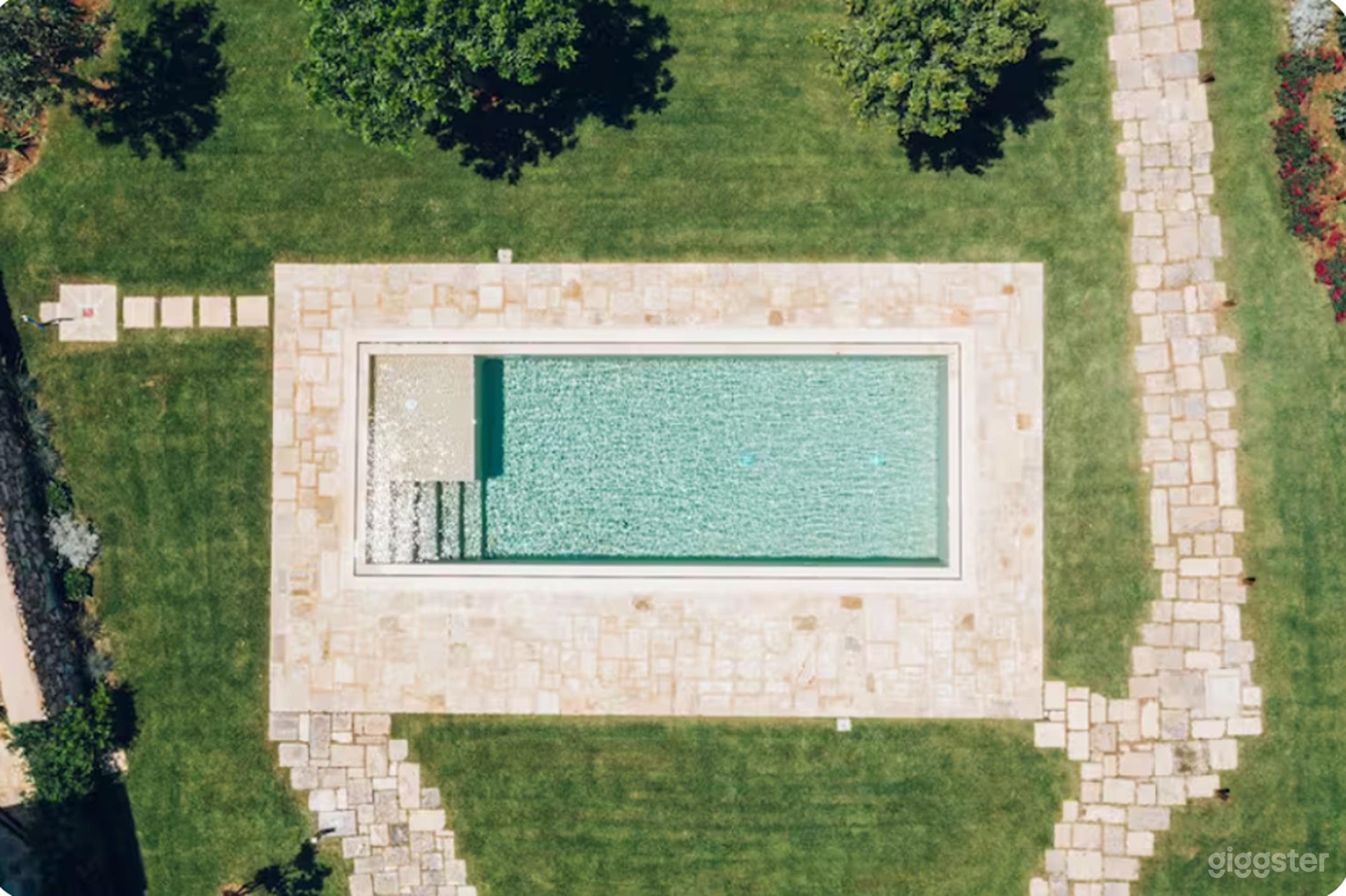 Foto di Rifugio Privato con Piscina Serena per Uso Esclusivo 4