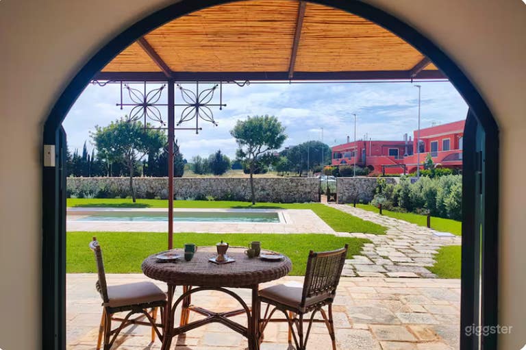  Private Serene Pool Retreat for Exclusive Use 