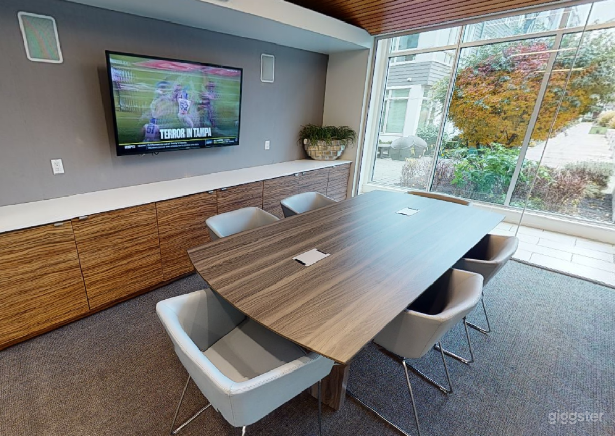 Bright Conference Room #1 in Columbia City Photo 3