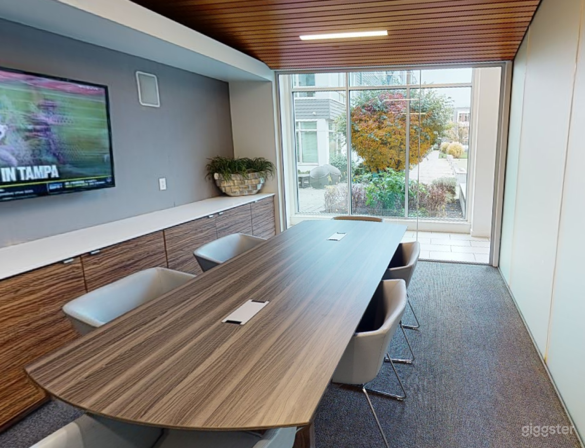 Bright Conference Room #1 in Columbia City Photo 2
