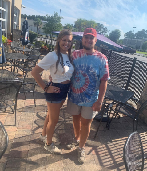  Charming and Green Outdoor Patio 