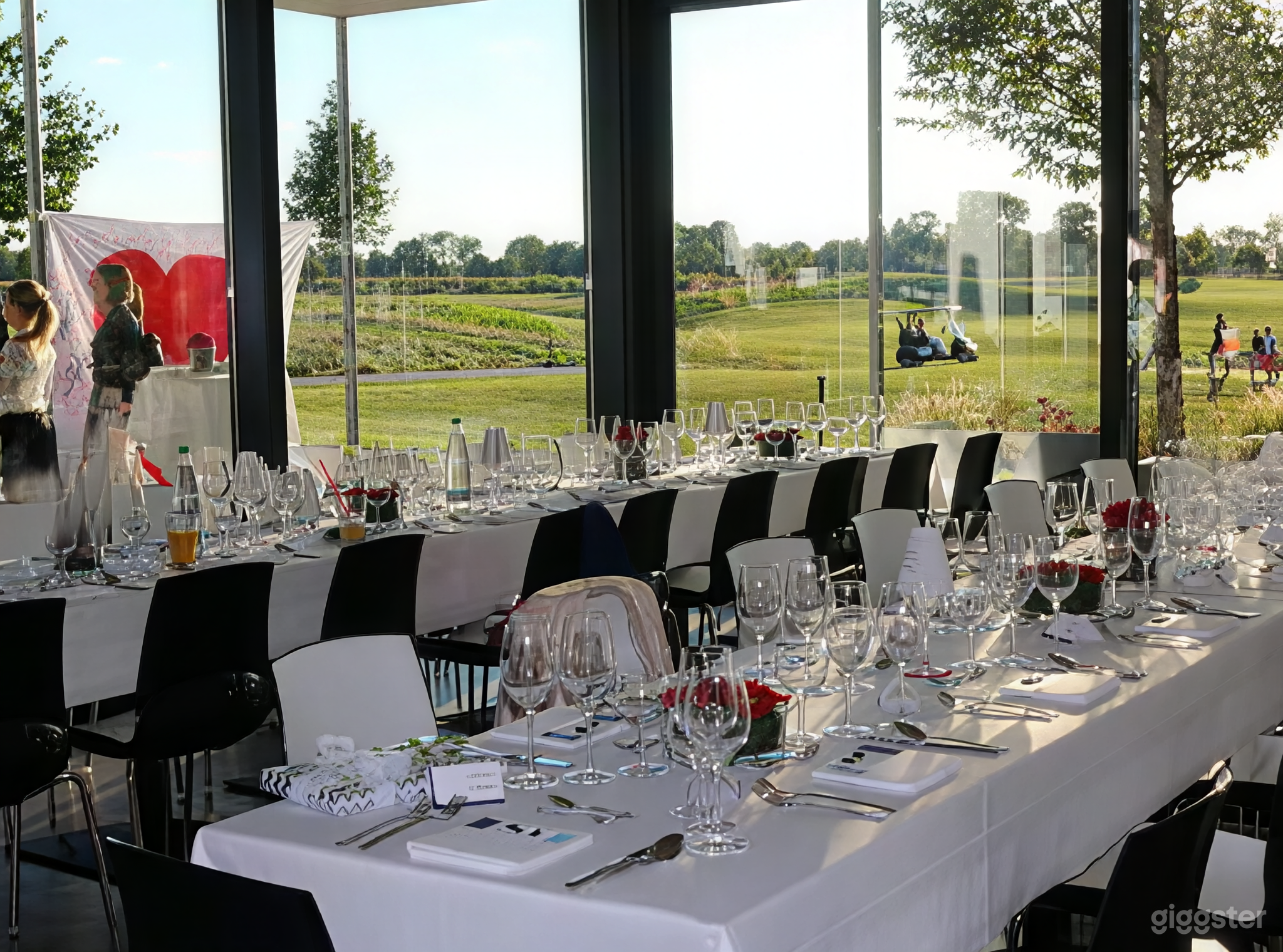 Veranstaltungs und Gastronomiebereich am Golfplatz Foto 2