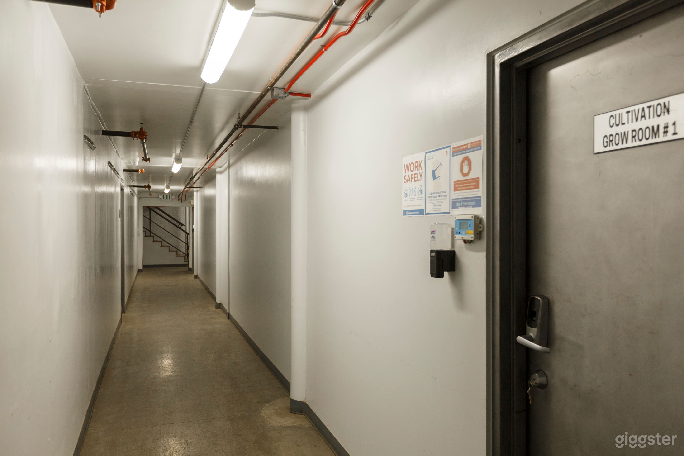 Cannabis Dispensary with offices  Photo 4