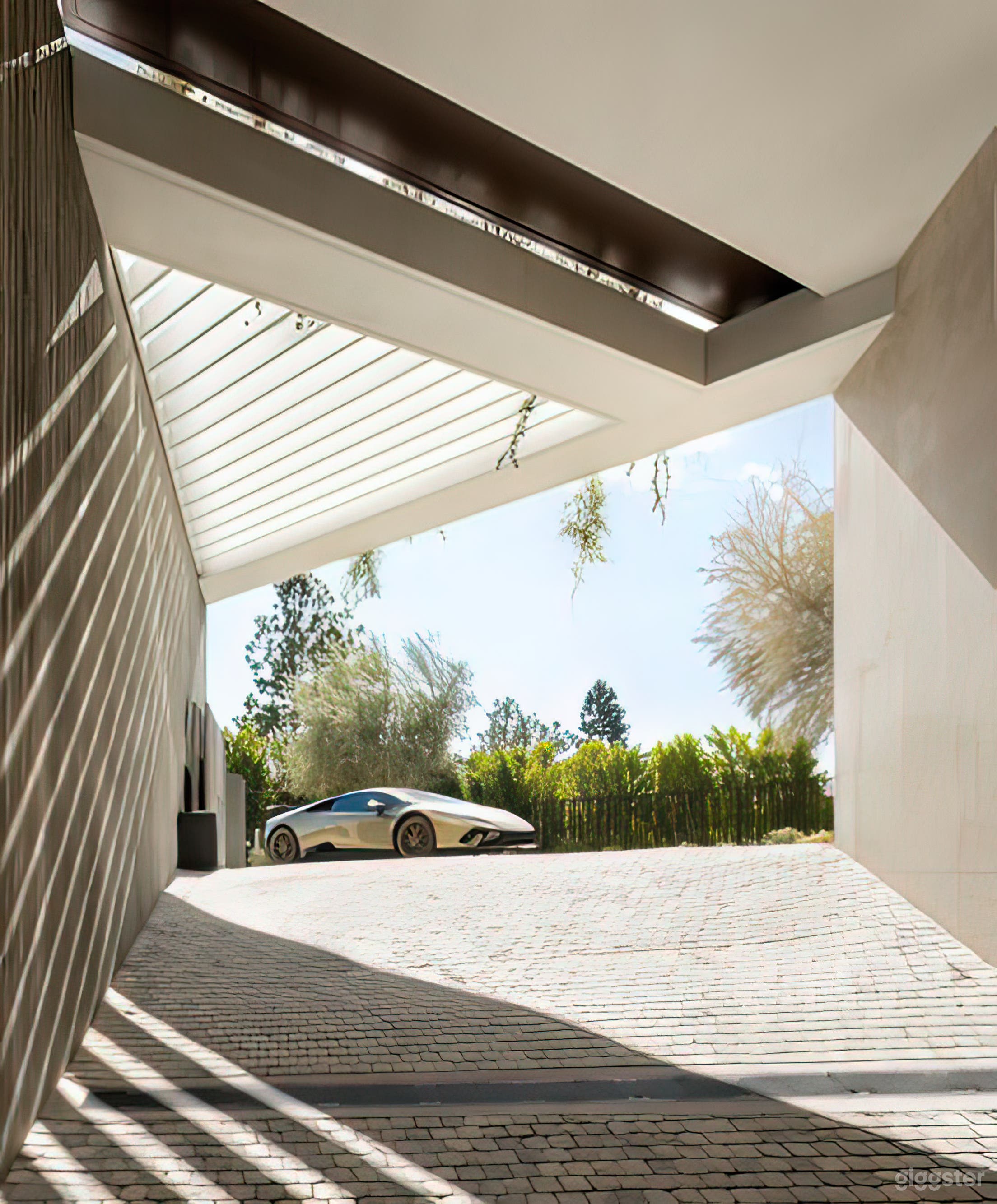 STRADELLA SANCTUARY: CINEMATIC ELEGANCE Photo 2