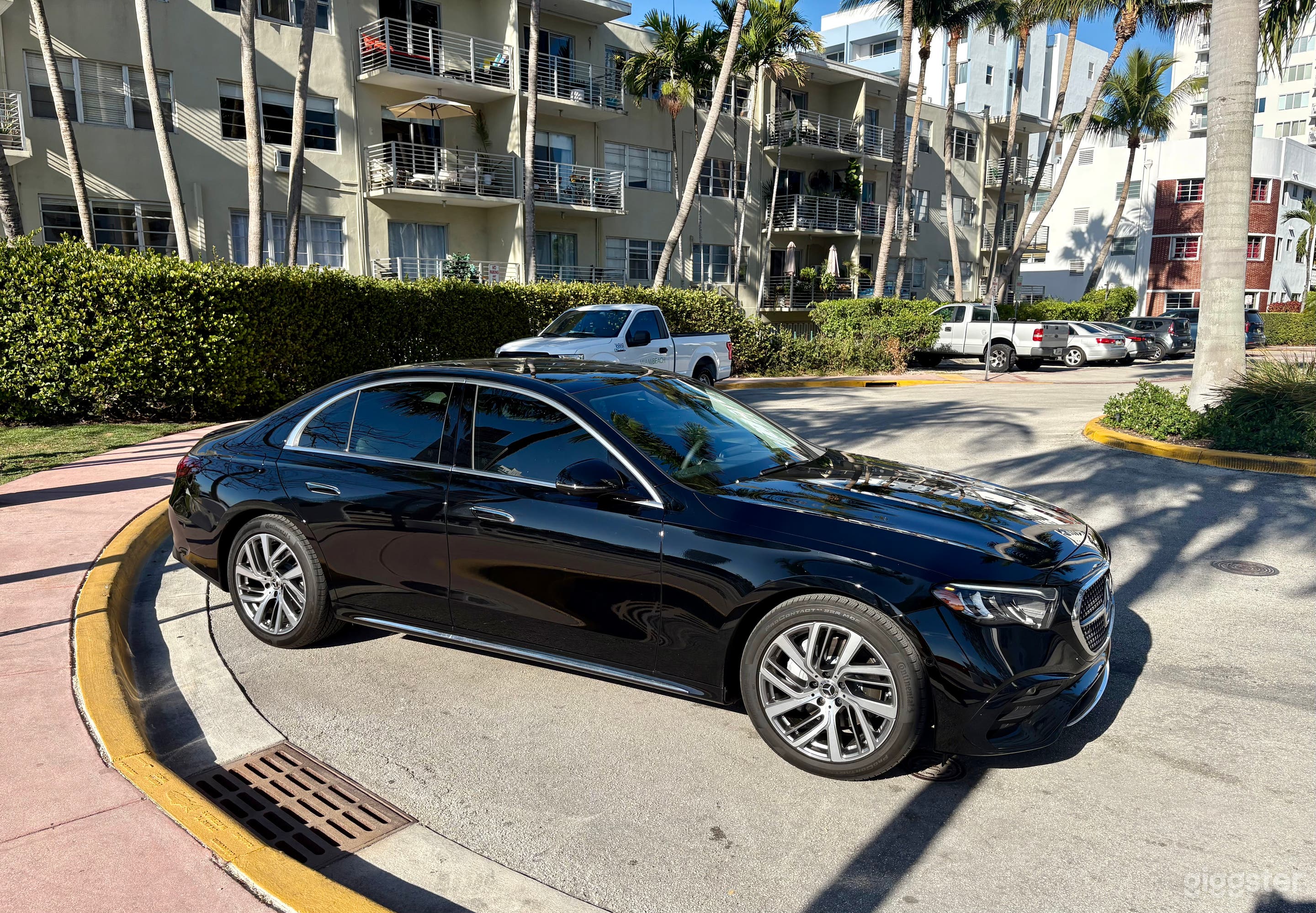 2025 Mercedes Benz E-Class - Luxury Black on Black Photo 4