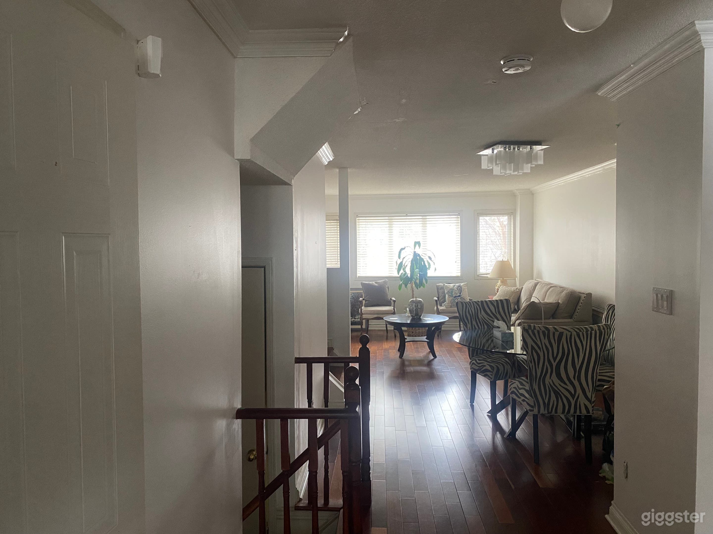 “The Mahango"-Cinematic Luxury Townhome for Elite Creators” Photo 2