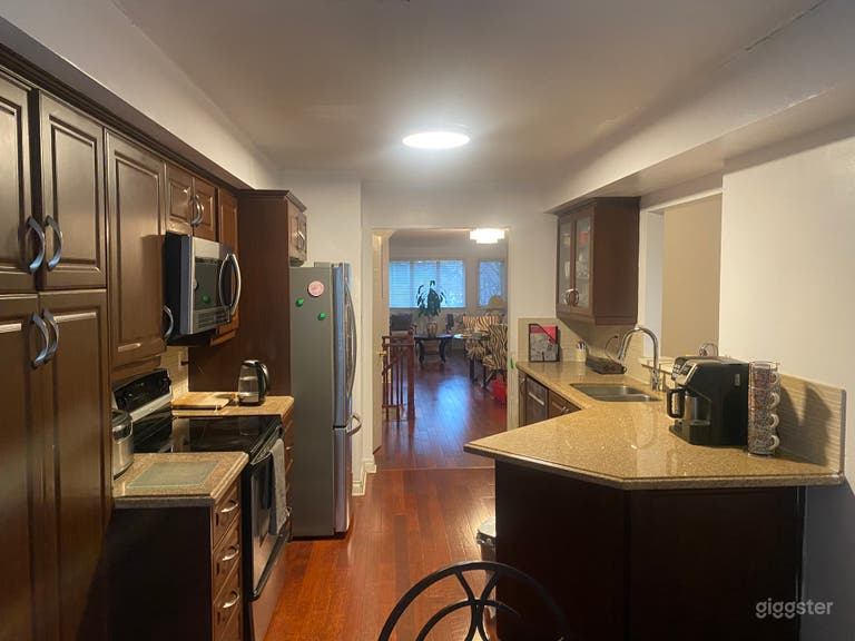  “The Mahango"-Cinematic Luxury Townhome for Elite Creators” 