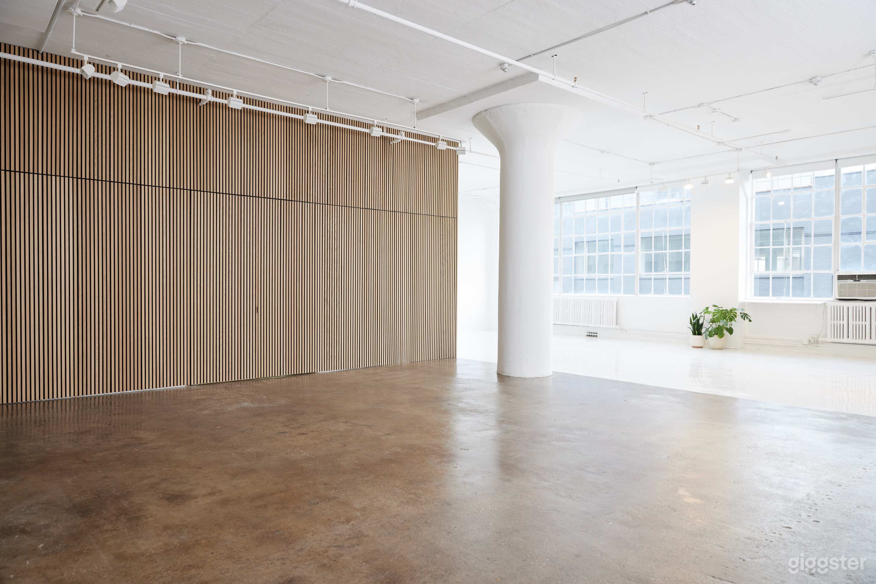 Modern Photo Studio in West Chelsea Photo 1