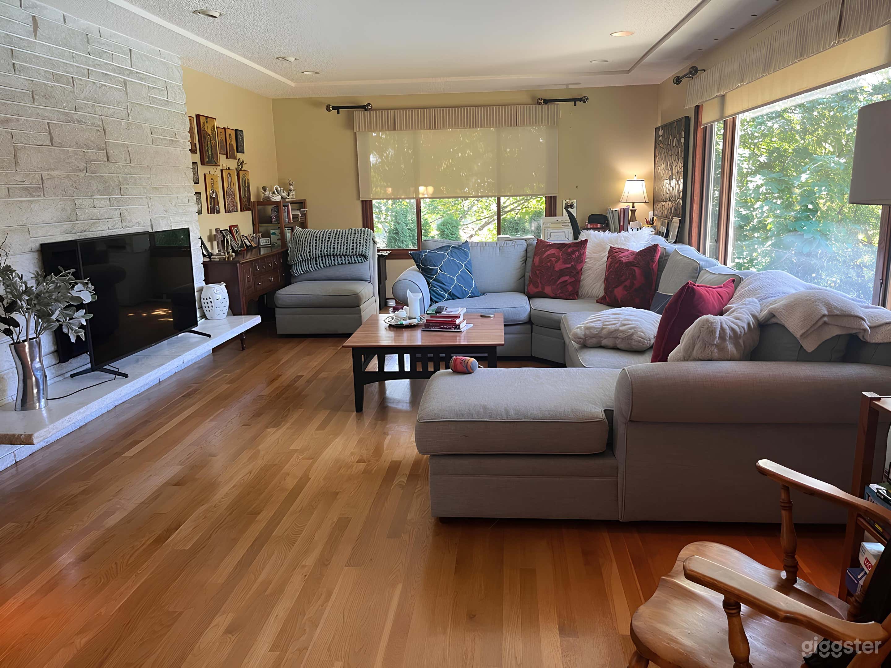 Absolutely Immaculate Bridlemile Home Photo 1