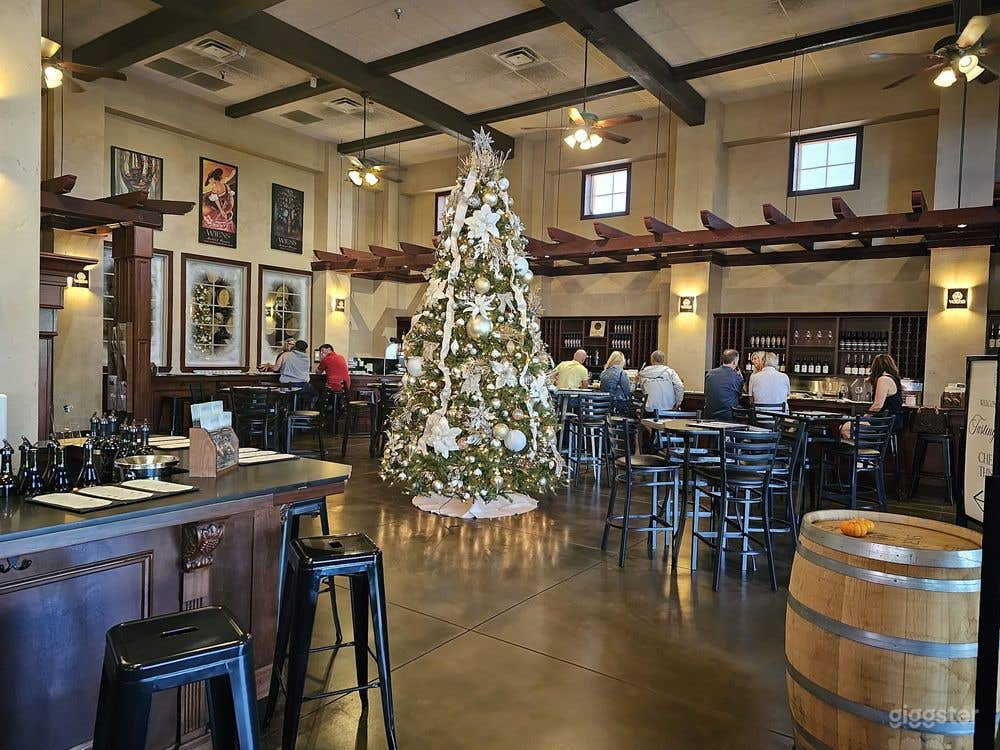 Vintage-styled Tasting Room Photo 4