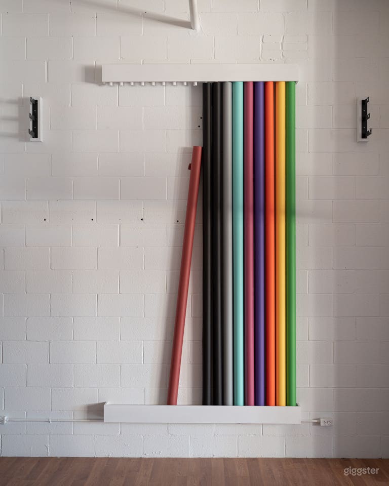  Seamless backdrop area 