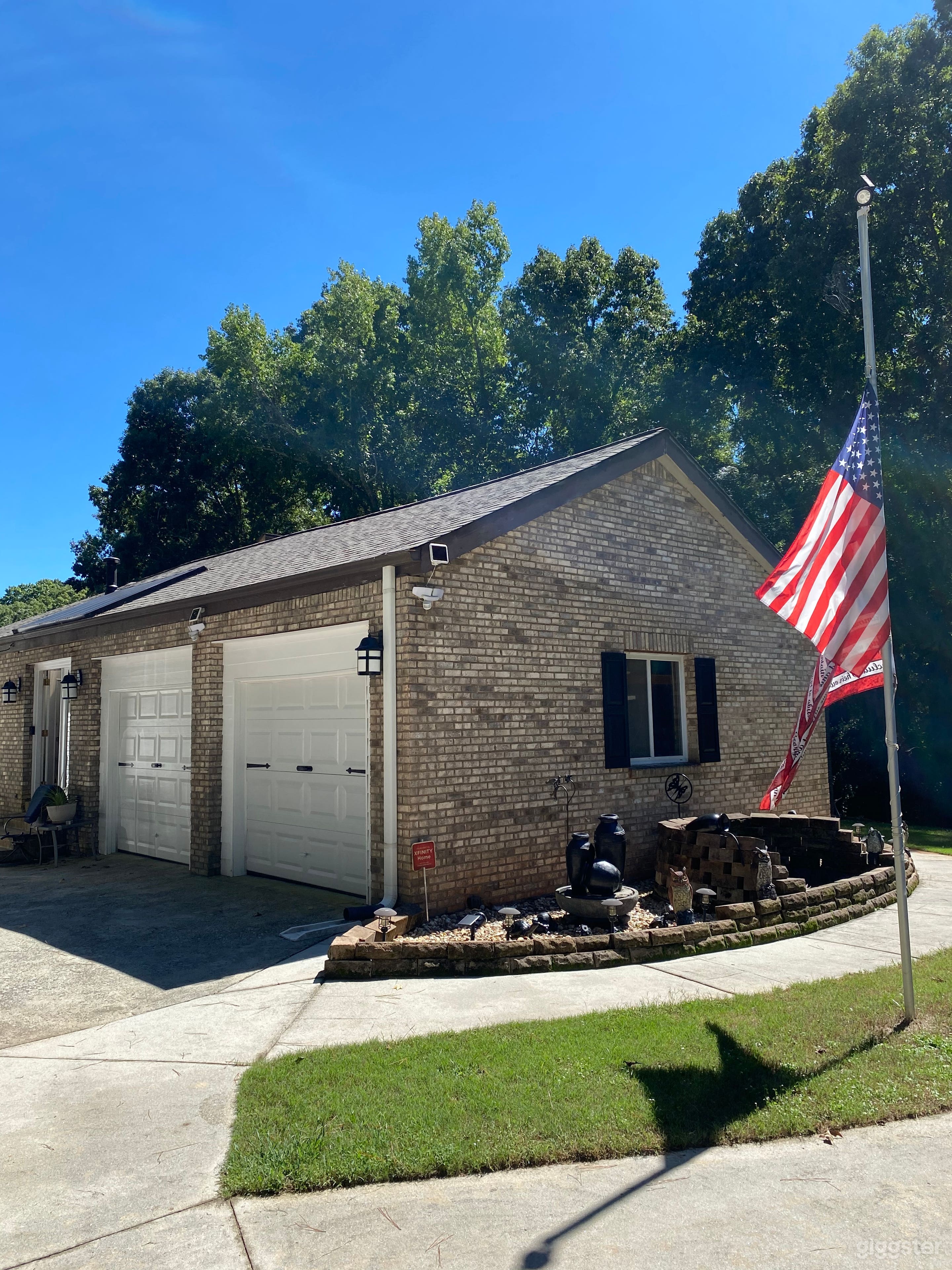 House with pool on lake in Golf community Photo 2