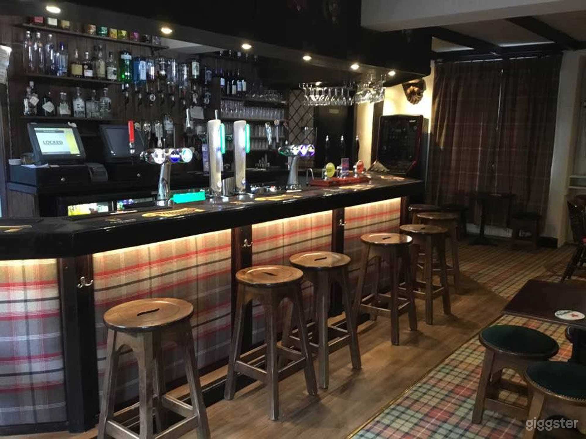 Cozy Bar in Dunkeld Photo 1