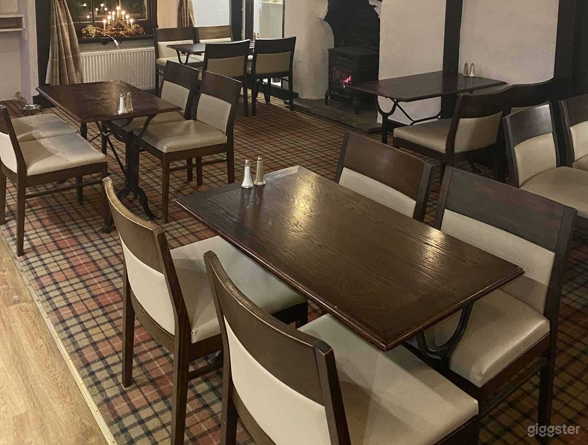 Cozy Bar in Dunkeld Photo 2