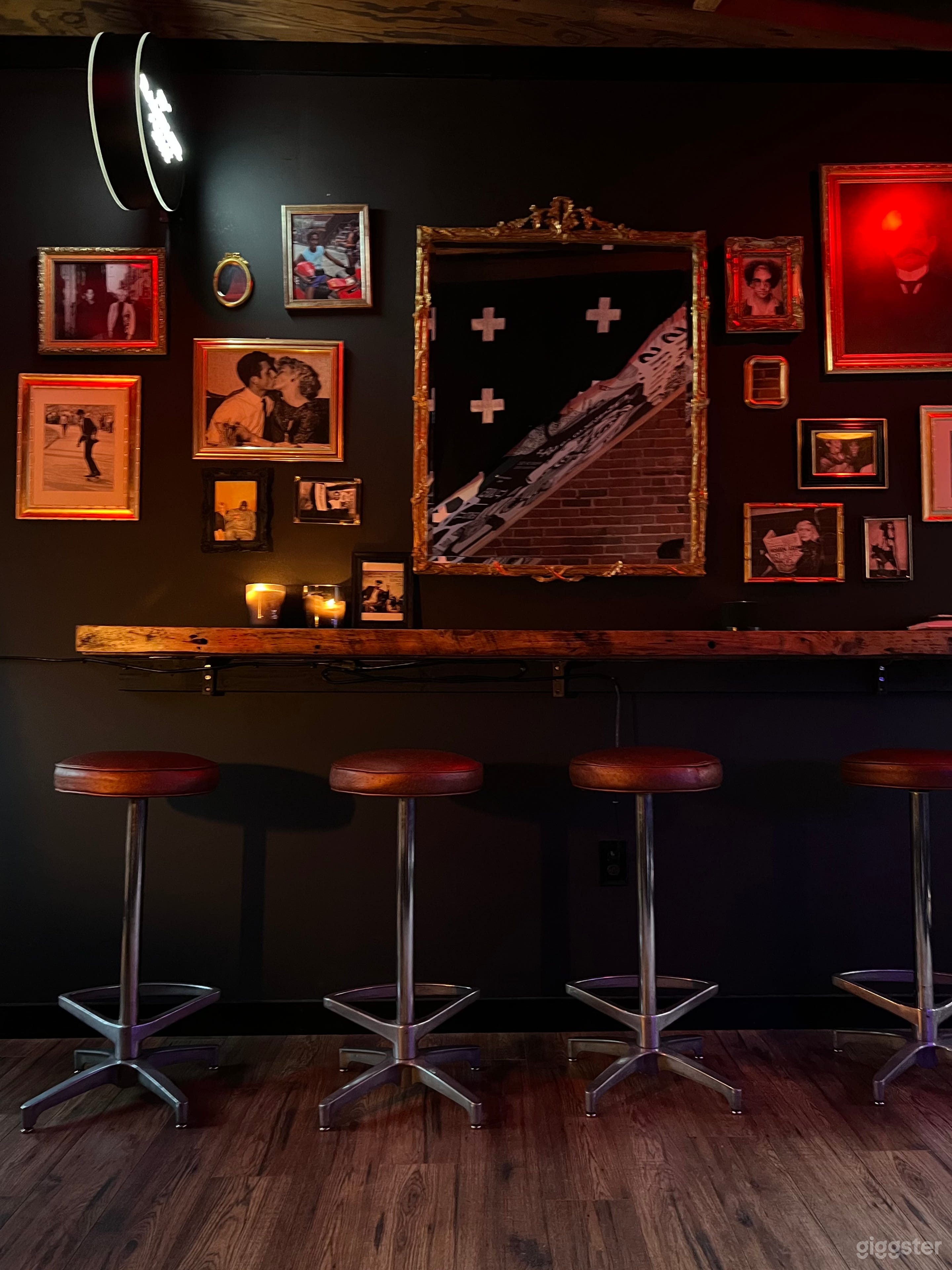 Contemporary Art Gallery in downtown historic Newburyport Photo 2