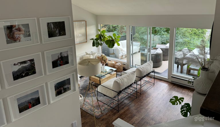  Modern home with spectacular city & harbour views 