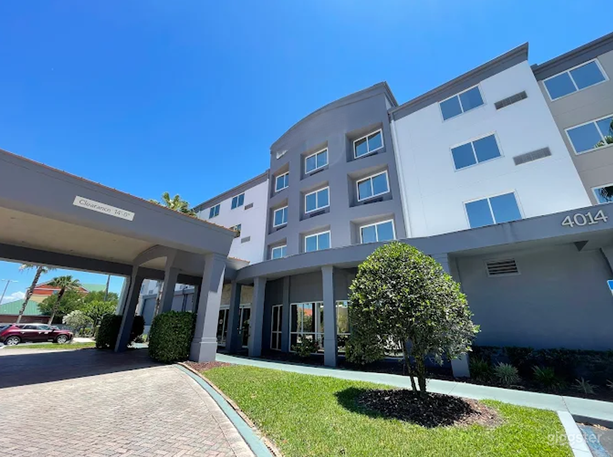 Professional Boardroom Rental Photo 4