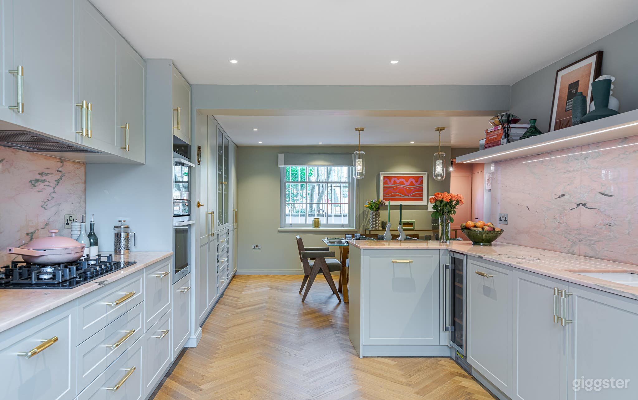 Landsdown House Photo 4