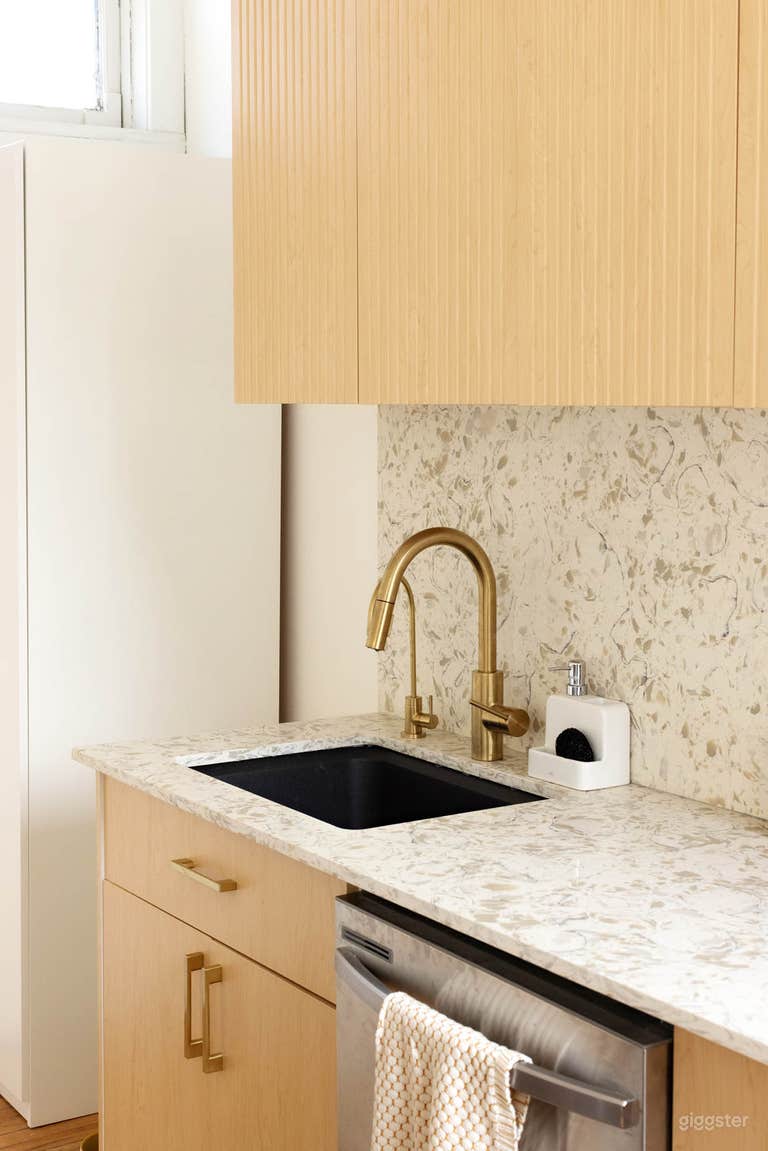  Beautiful marble back from and gold water tap 