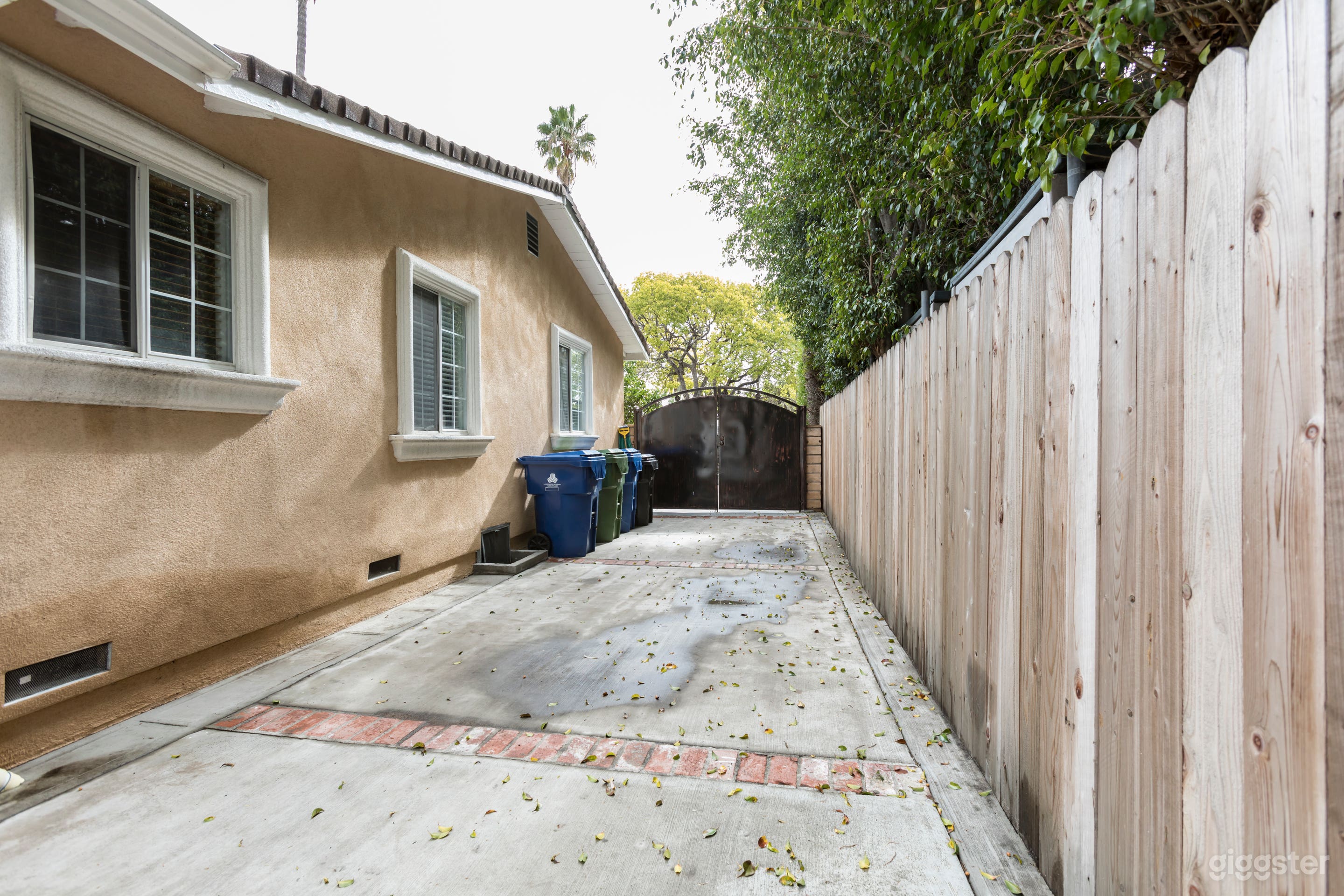 Comfortable Home With Backyard Photo 4