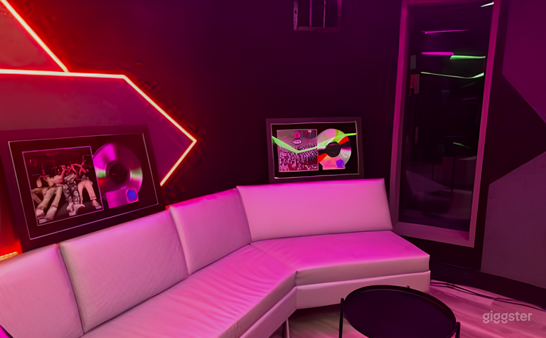  Versatile Music Studio and Streaming Room in Atlanta 