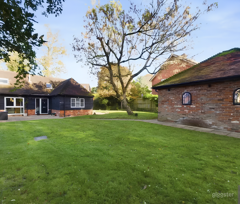  Outdoor Garden and Porch  