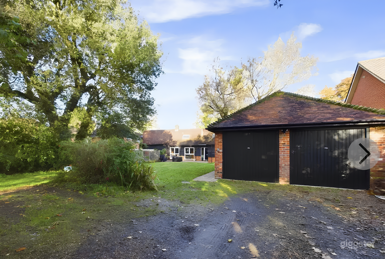  Outdoor Garden and Porch  