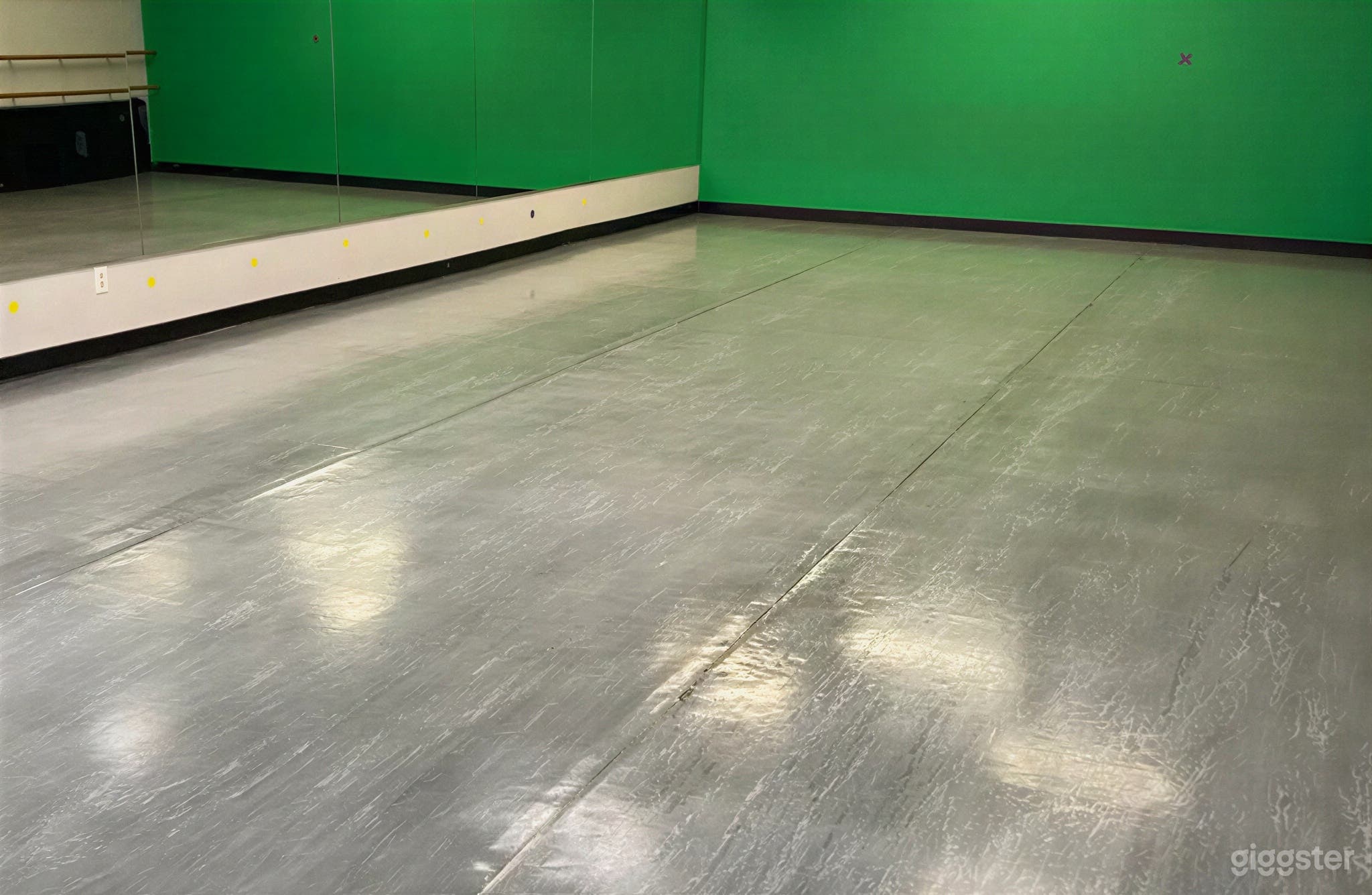 Dance Studio with Pro Sound and Sprung Floors Photo 4