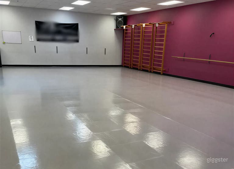  Estudio de Danza con Sonido Profesional y Suelos Amortiguados 
