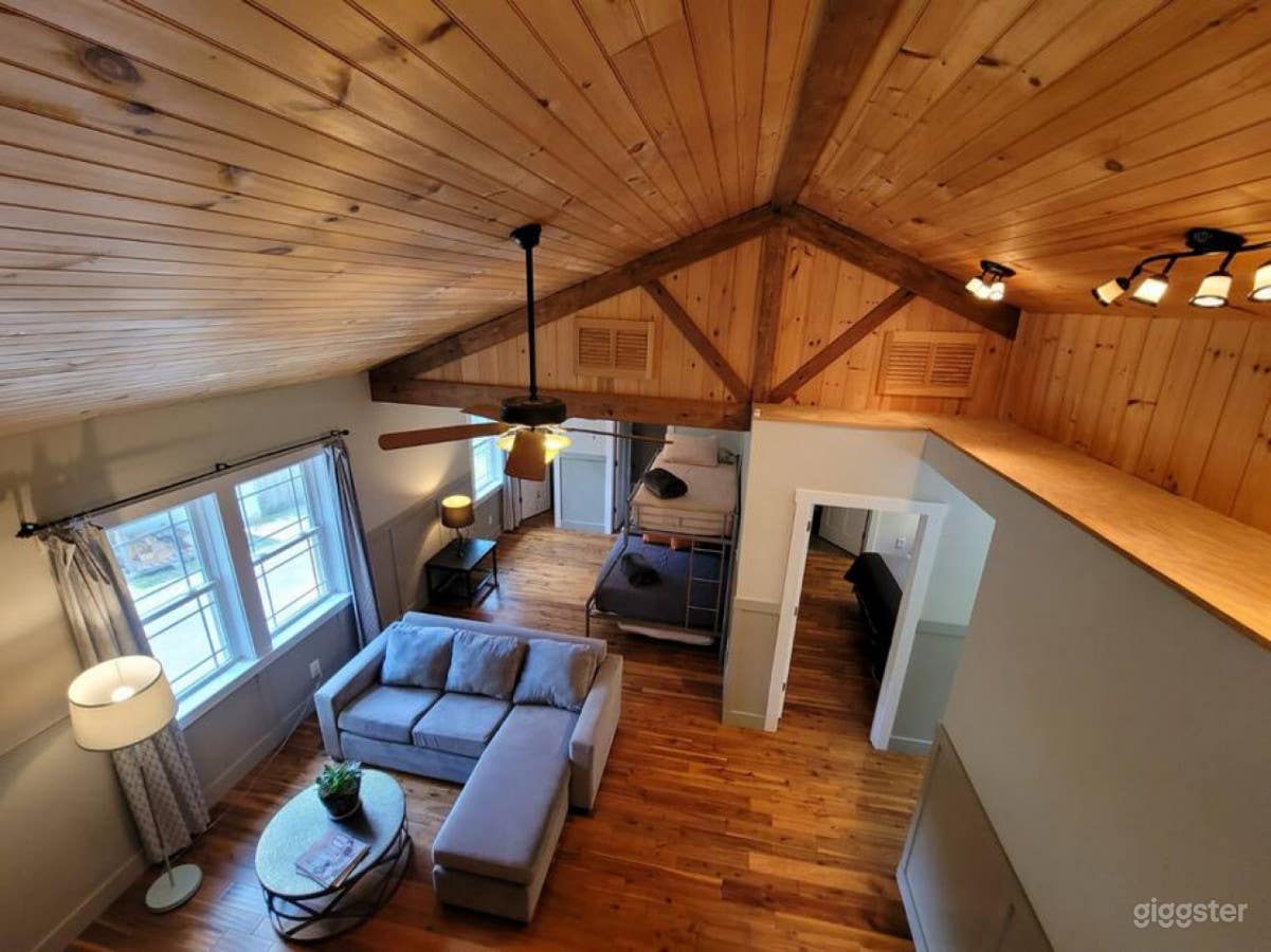 An Acre Estate with Enchanting Home Photo 4