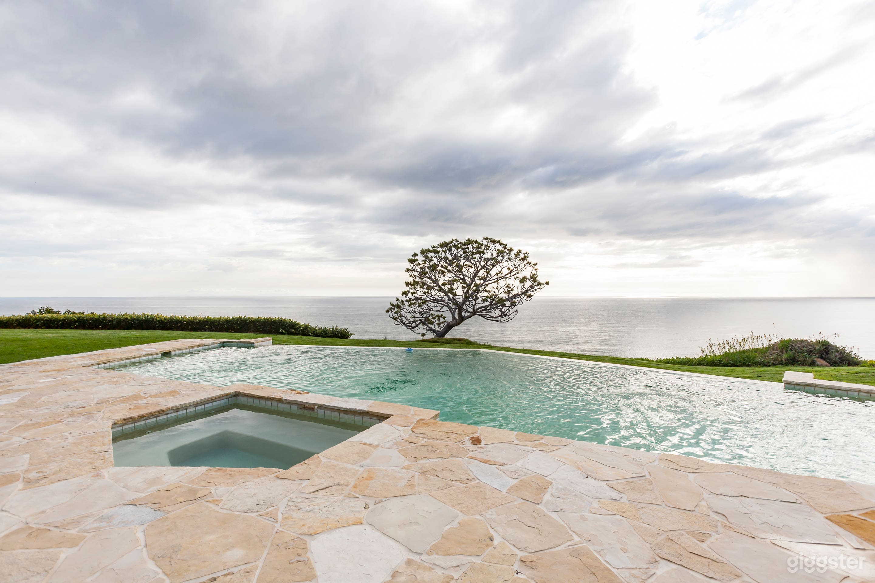 New California 7  Photo 1