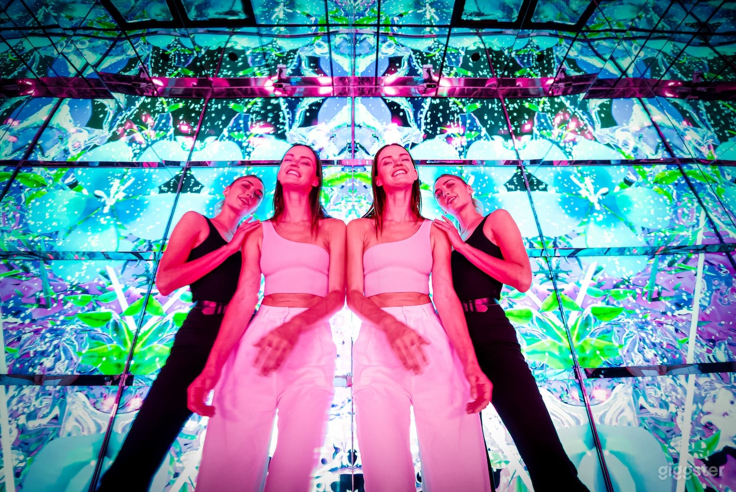 Otherworldly Immersive Art Experience Museum Photo 4