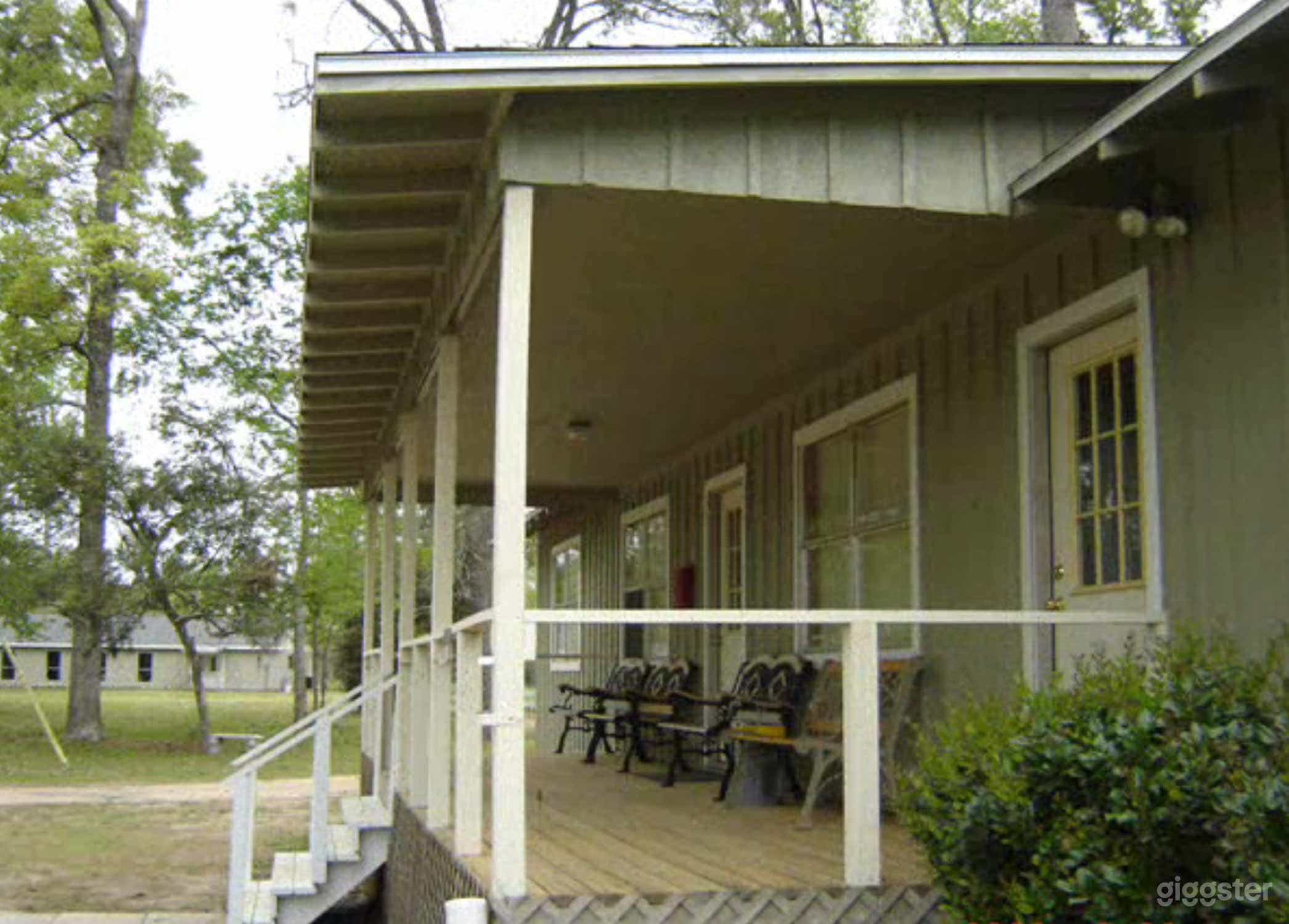 Сharming Lake House in Cleveland Photo 2