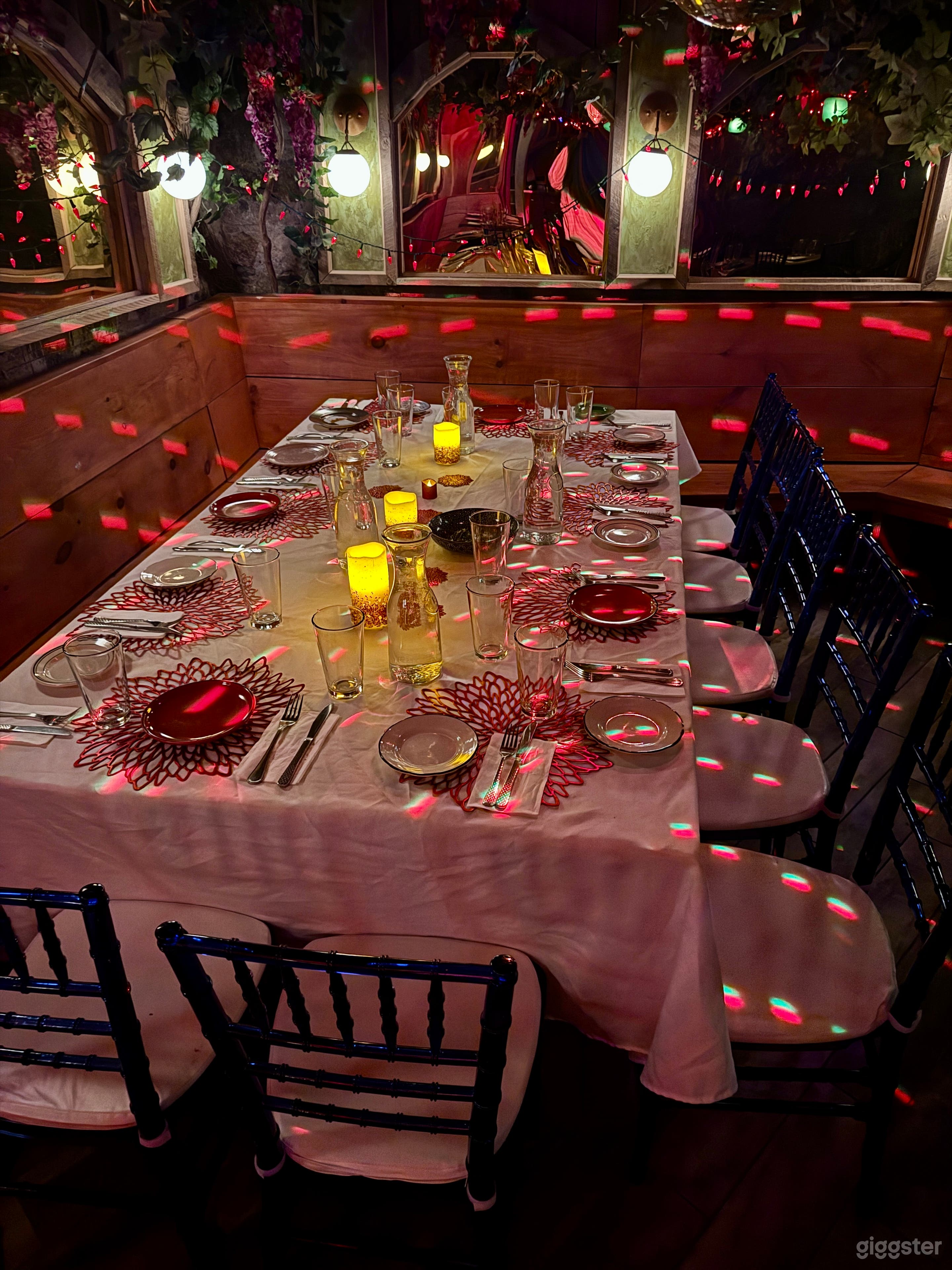 THIS MUST BE THE PLACE! Photo 4