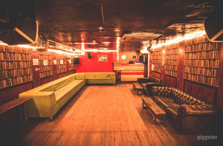  Downstairs Intimate Bar  