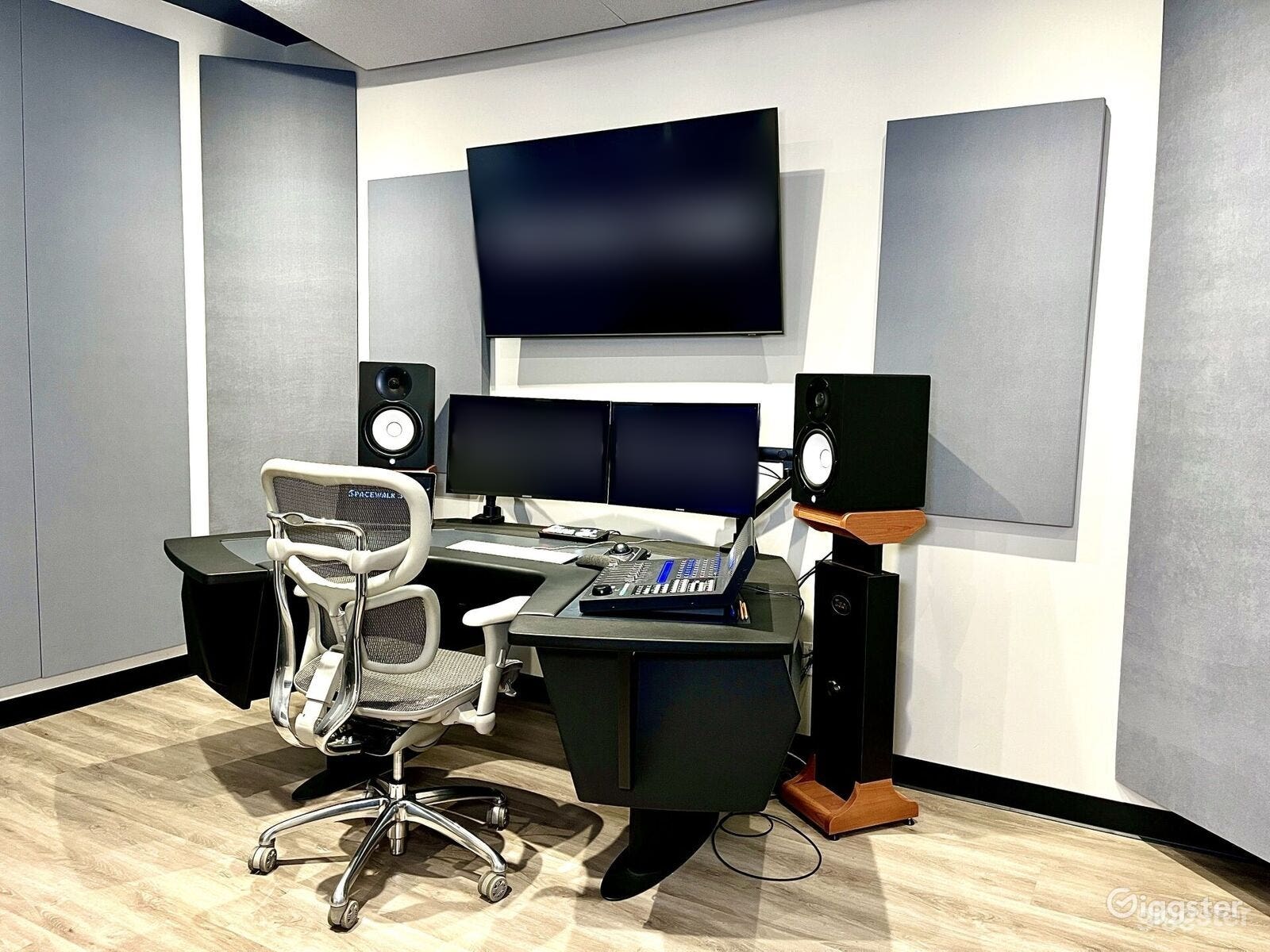 Downtown Pasadena Sound Proof Studio with VO Booth Photo 1