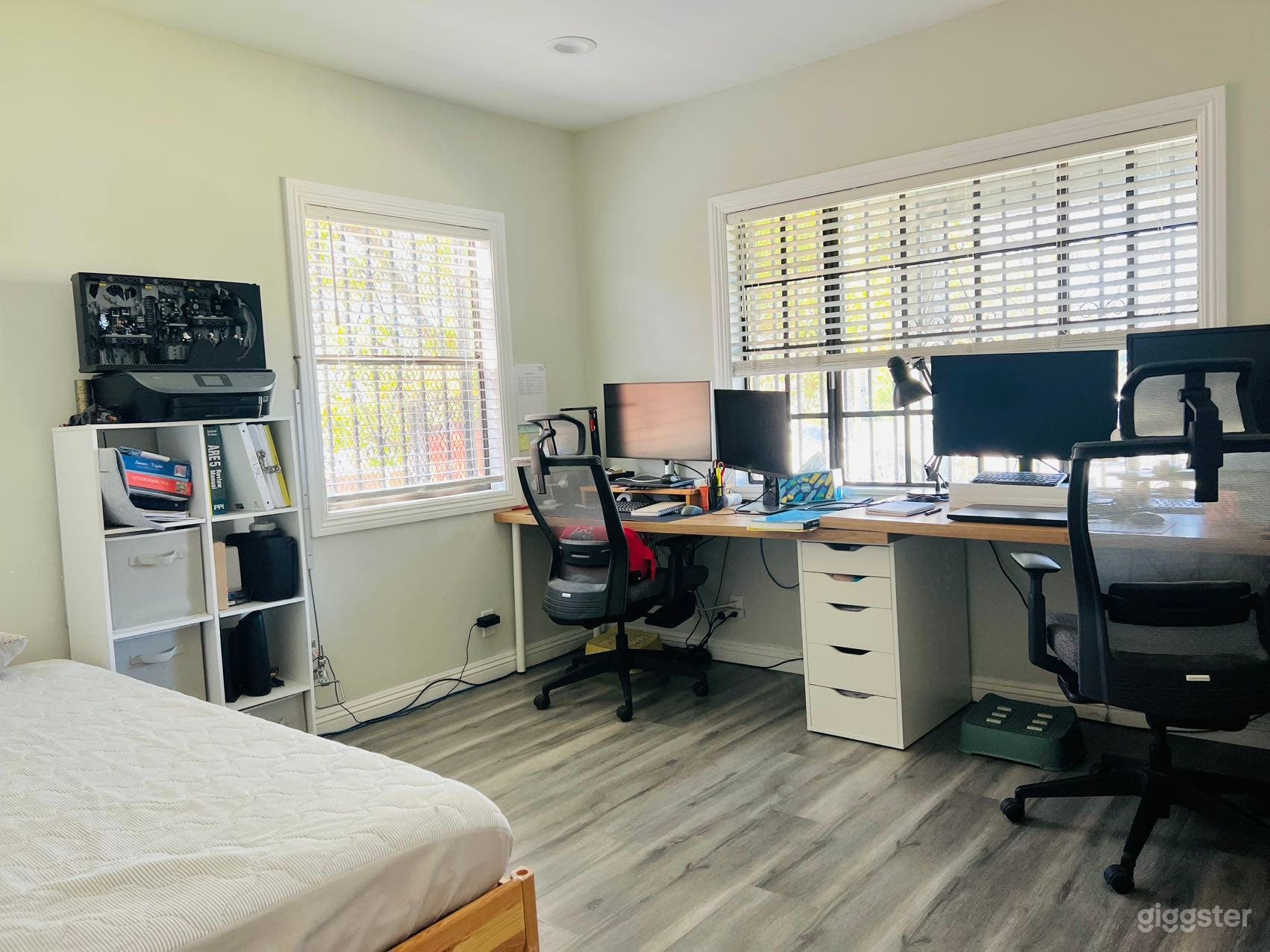 Alhambra Cozy modern house with yard Photo 2